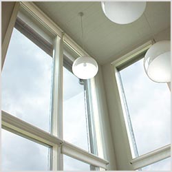 Tapijola-ikkunat sisäpuolelta